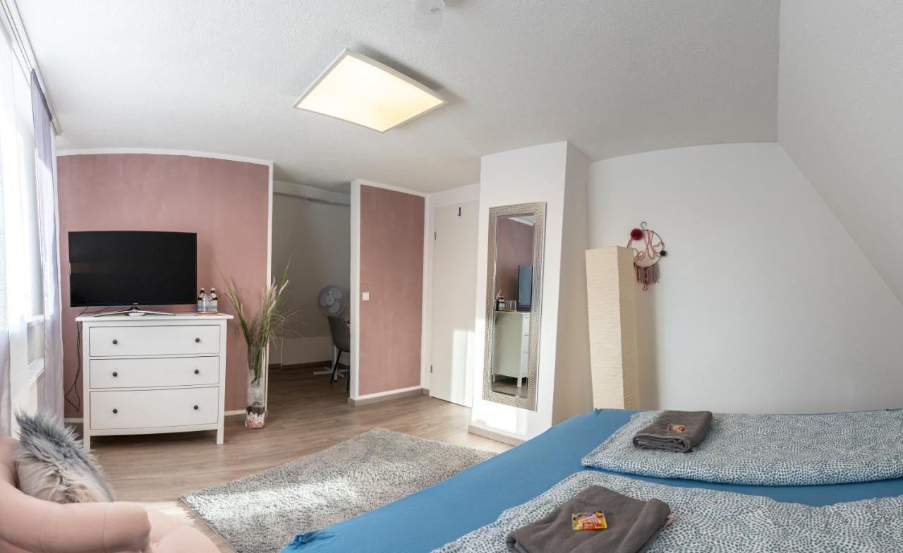 #2 Grosses Zimmer Mit Pool Und Garten Memmingen Eksteriør bilde