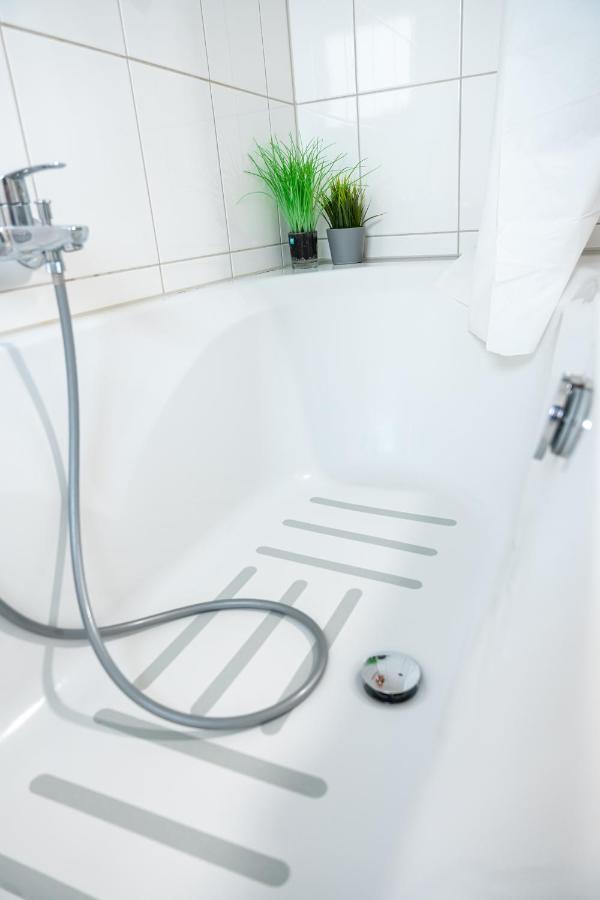 #2 Grosses Zimmer Mit Pool Und Garten Memmingen Eksteriør bilde